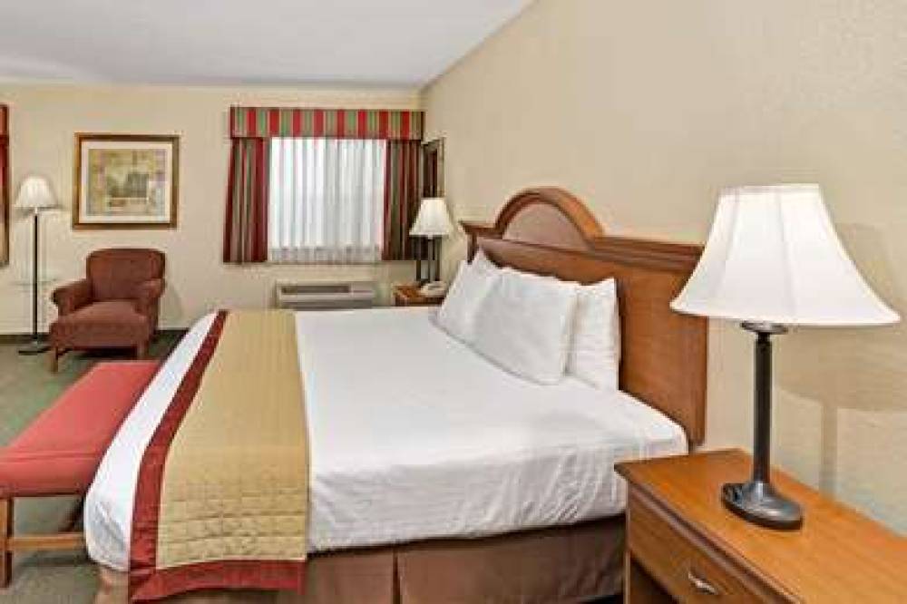 Baymont Inn & Suites Indianapolis 7