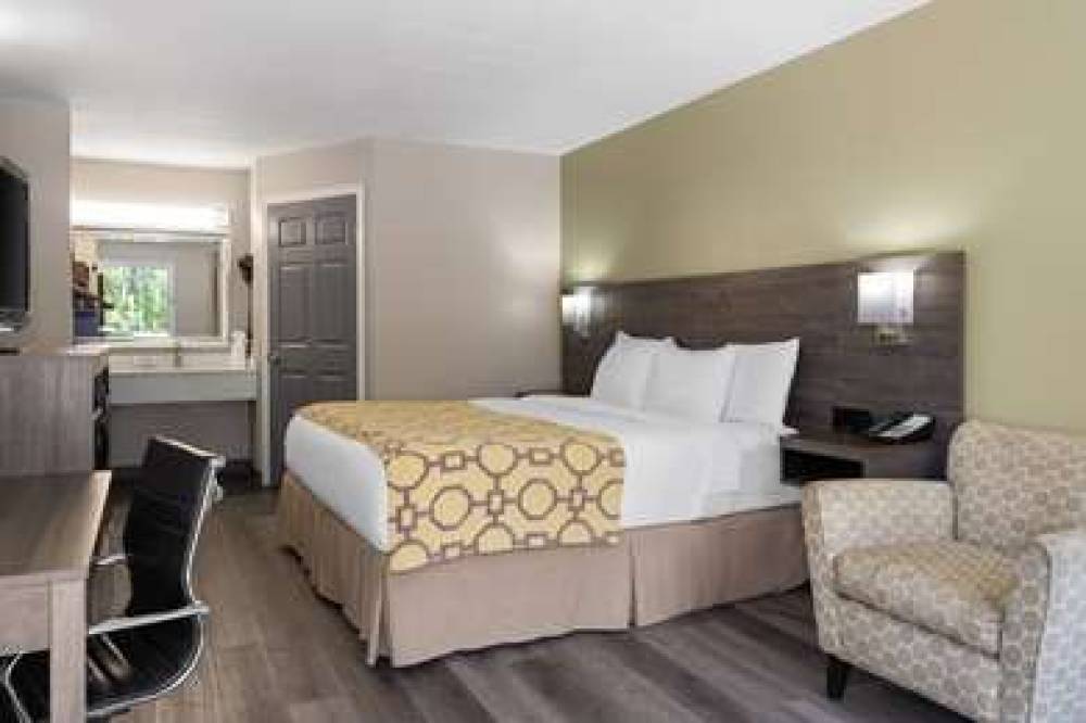 Baymont Inn & Suites Kingsland 9