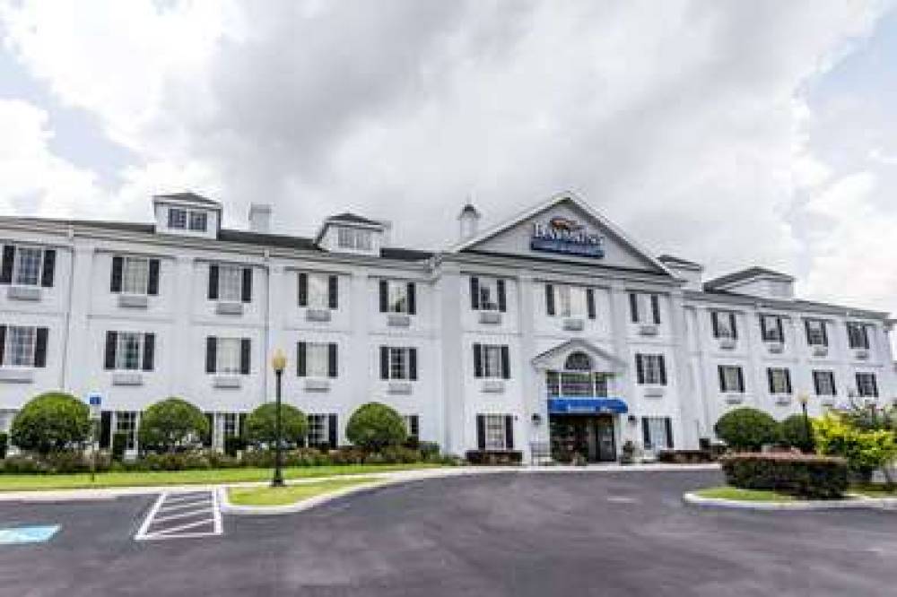 Baymont Inn & Suites Lakeland 1