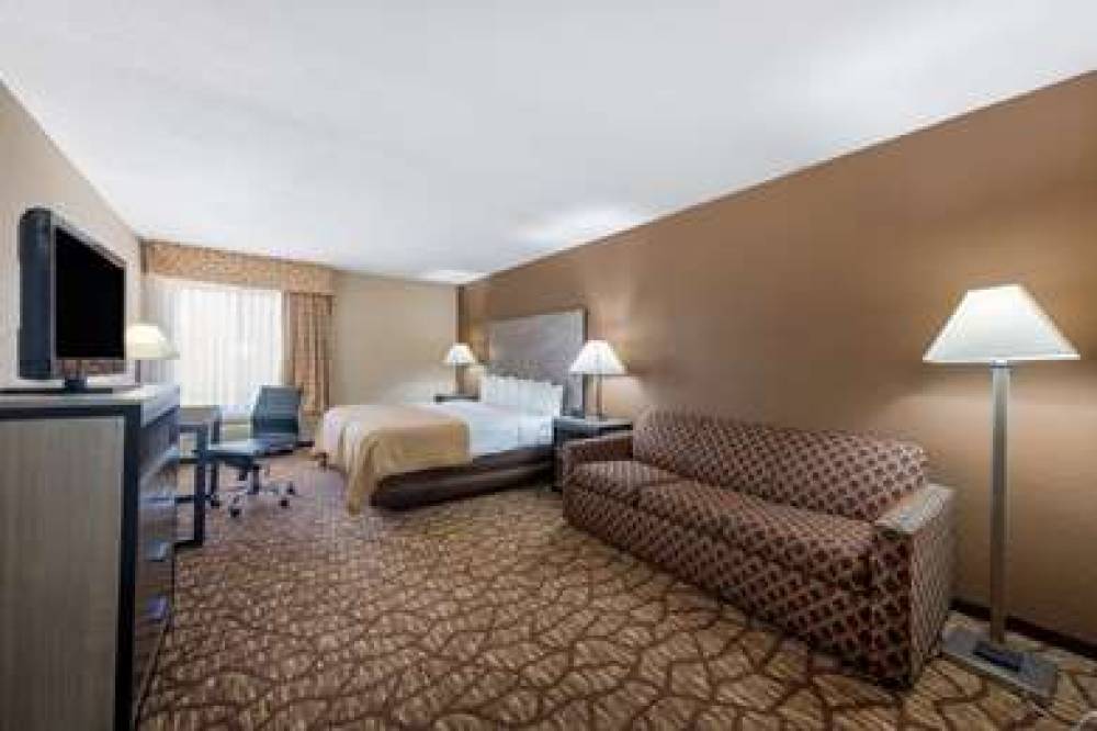 Baymont Inn & Suites Lawrence 5