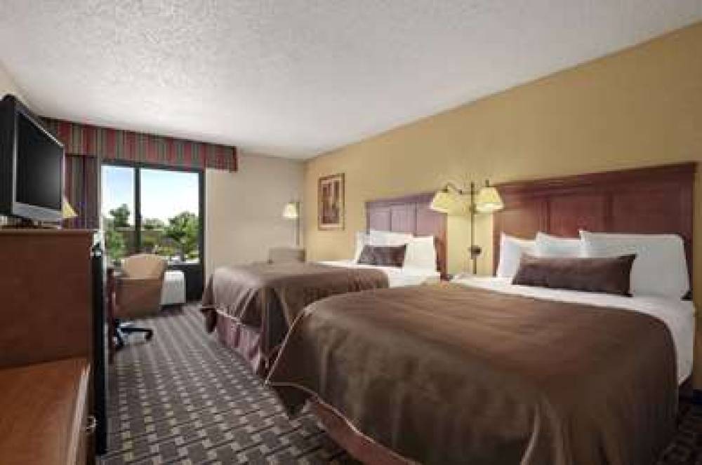 Baymont Inn & Suites Lewisville 9