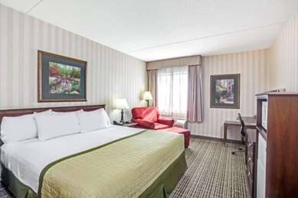 Baymont Inn & Suites Louisville Airport South 5