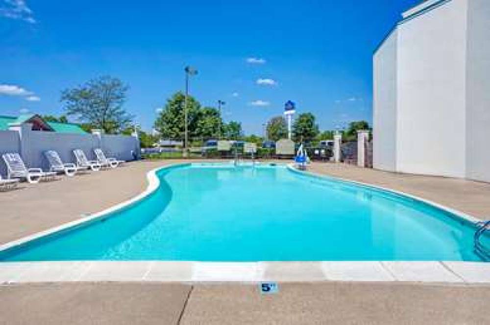 Baymont Inn & Suites Louisville Airport South 2