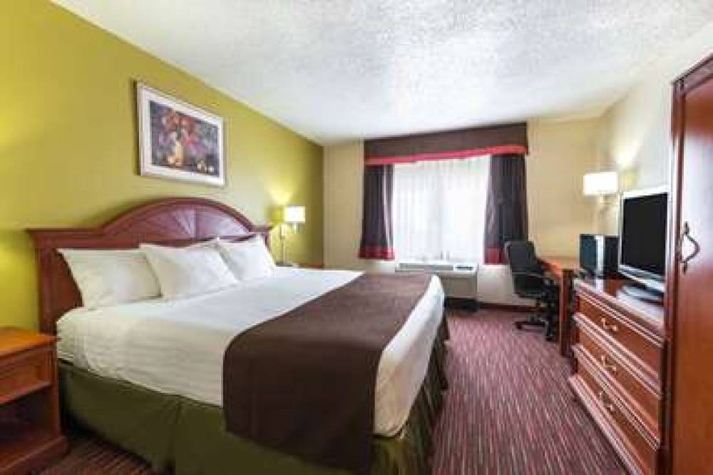 Baymont Inn & Suites Louisville East 7