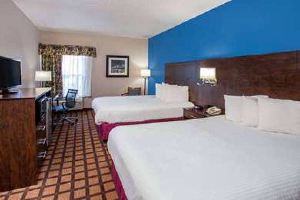 Baymont Inn & Suites Morton 8