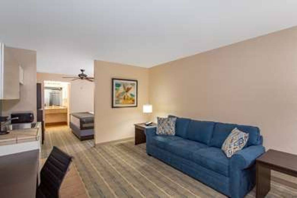 BAYMONT INN & SUITES PUNTA GORDA/PO 9