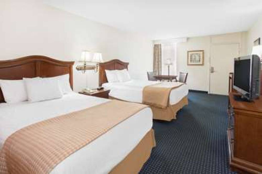 Baymont Inn & Suites Rocky Mount I-95 7