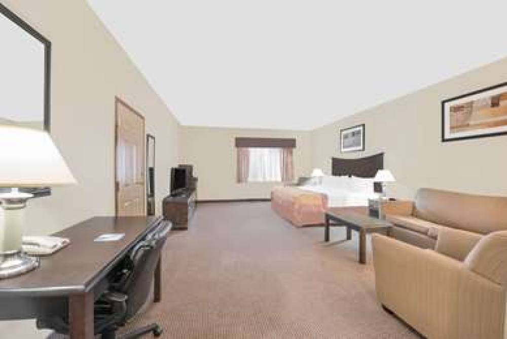 Baymont Inn & Suites Snyder 9