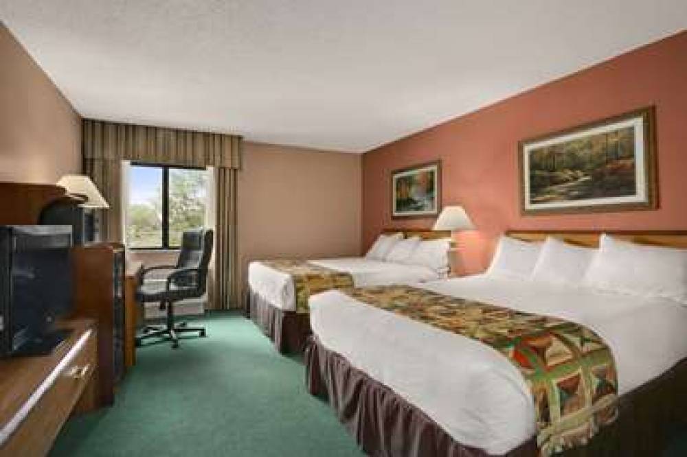 Baymont Inn & Suites Sullivan 7