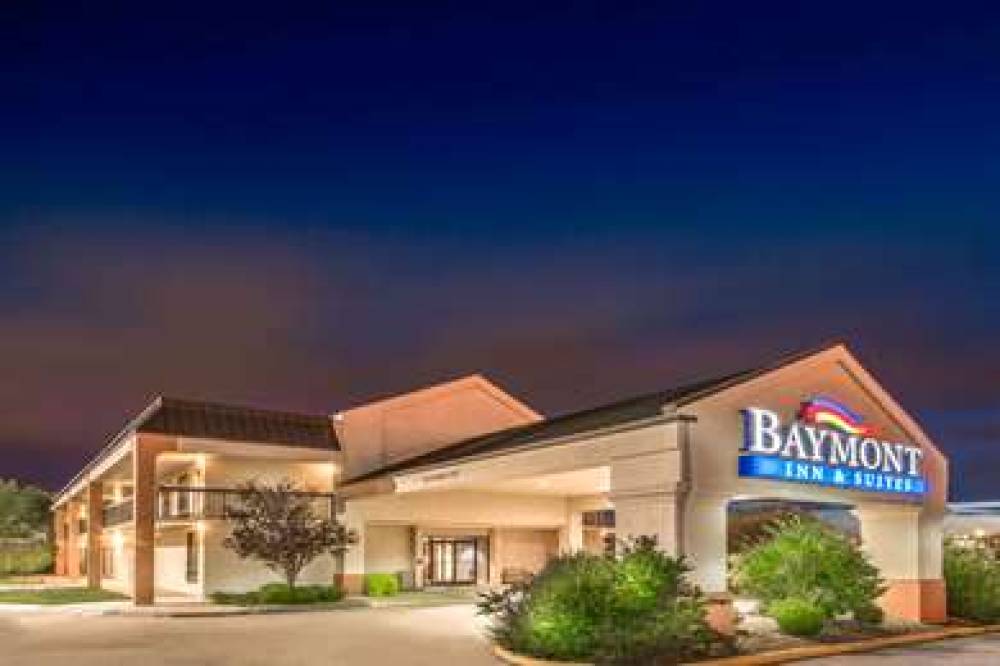 Baymont Inn & Suites Topeka