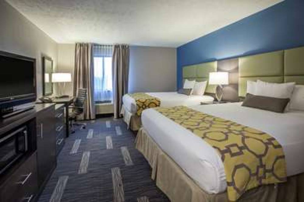 Baymont Inn & Suites Traverse City 4