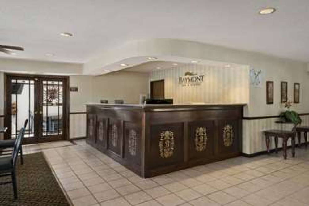 Baymont Inn & Suites Whitewater 2