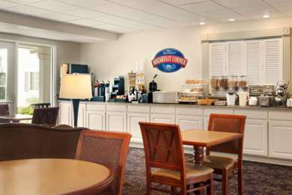 Baymont Inn & Suites Wichita East 6