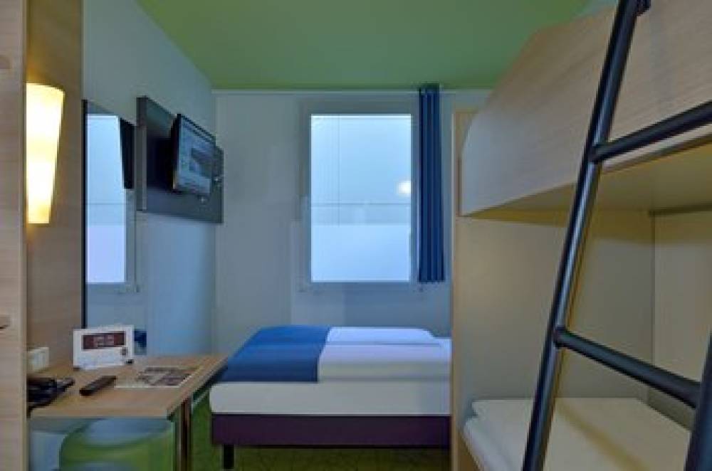 B&B HOTEL KOLN-AIRPORT 9