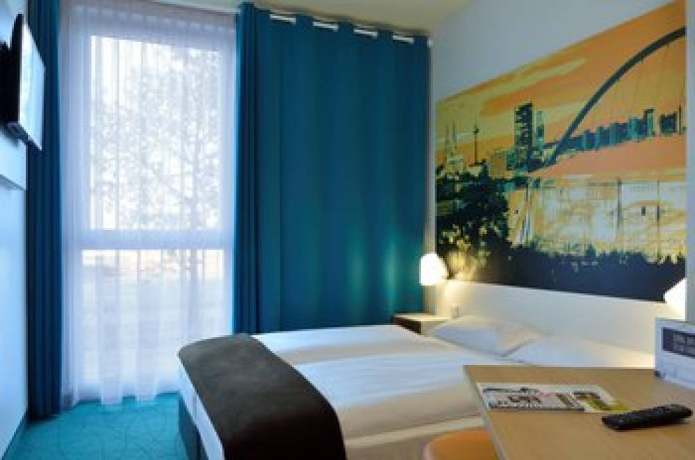 B&B HOTEL KOLN-MESSE 4