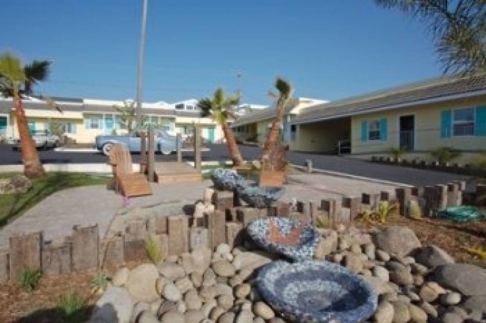 BEACH BUNGALOW INN AND SUITES 1