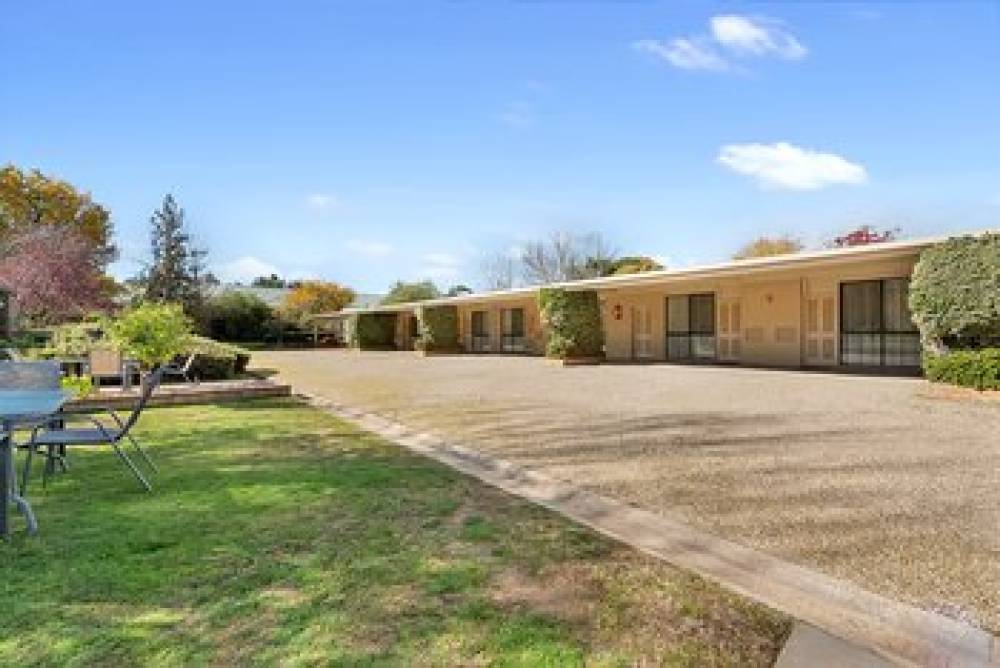 BEECHWORTH MOTOR INN 9