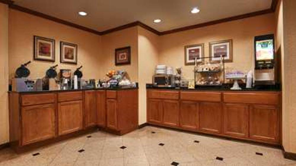 Best Western Alamo Suites 10