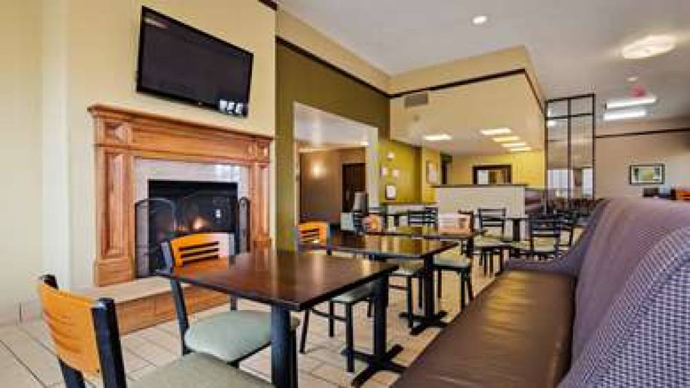 Best Western Ambassador Inn & Suites 4