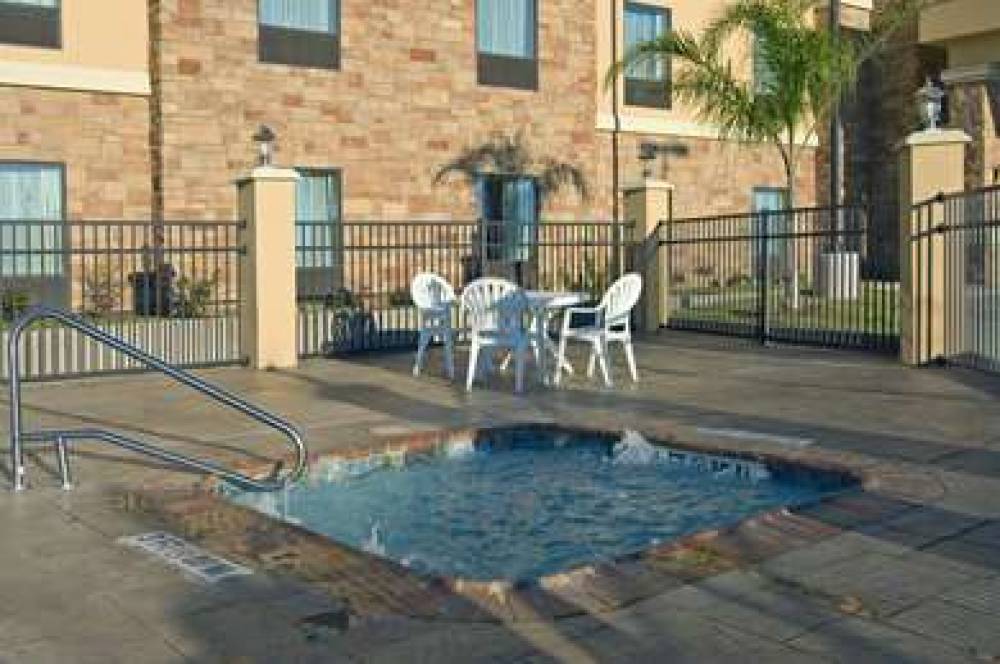 Best Western Bastrop Pines Inn 4