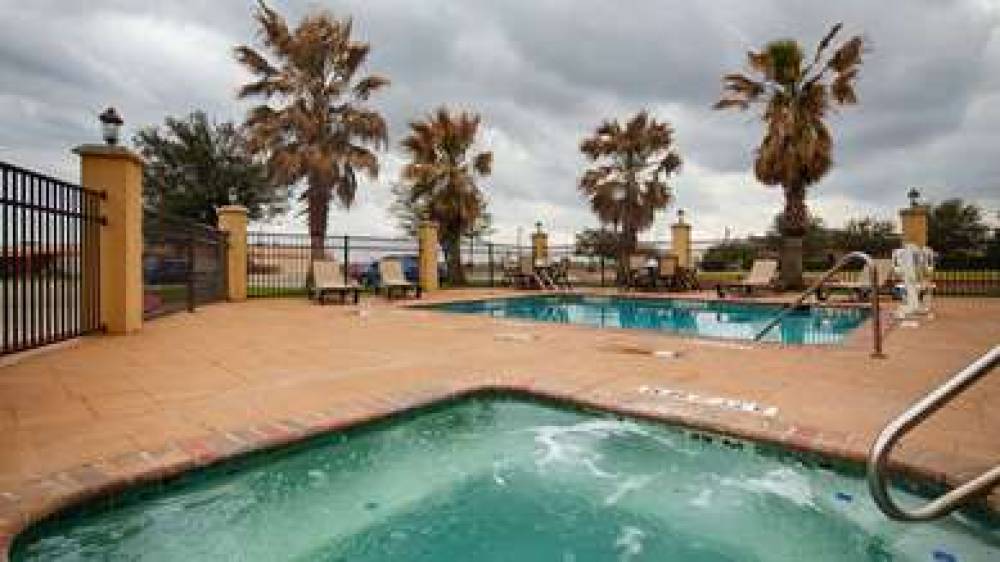 Best Western Bastrop Pines Inn 2