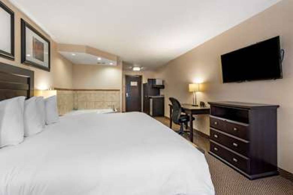 Best Western Bonnyville Inn & Suites 7