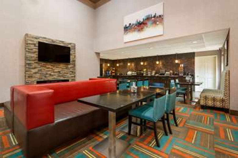 Best Western Bradbury Inn & Suites 5