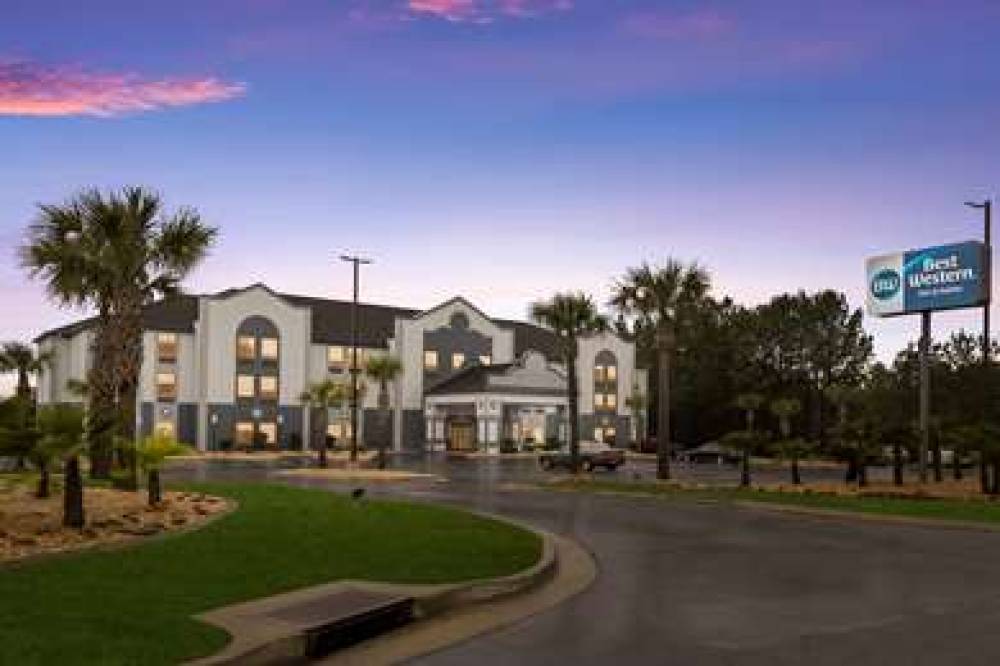 Best Western Bradbury Inn & Suites 1