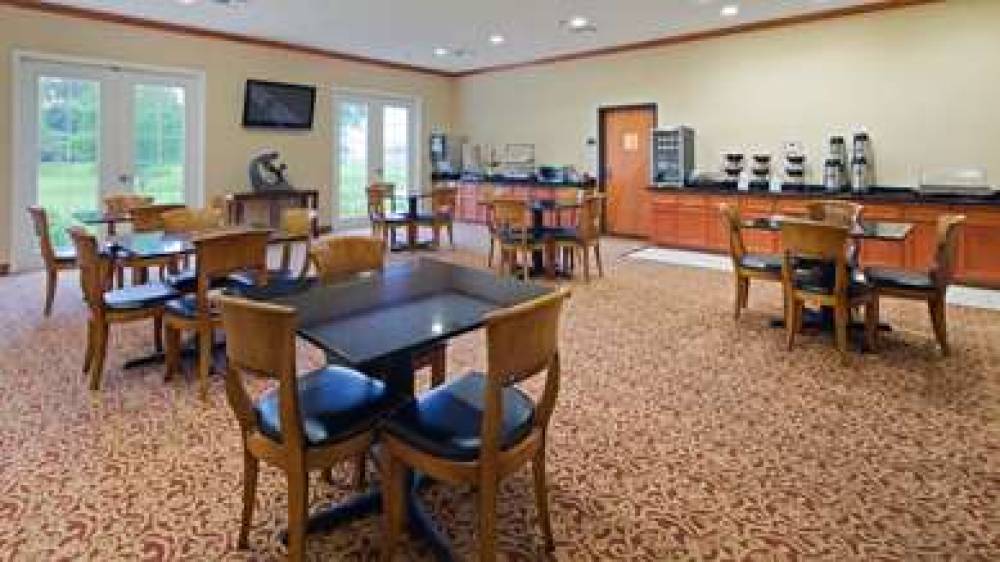 Best Western Cleveland Inn & Suites 6