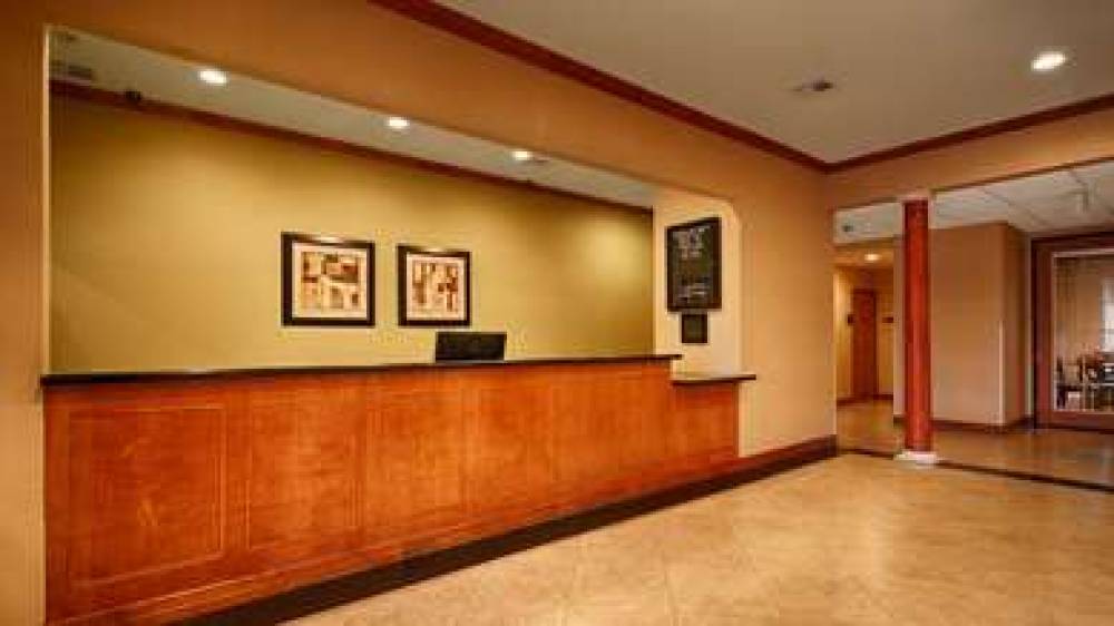 Best Western Cleveland Inn & Suites 9