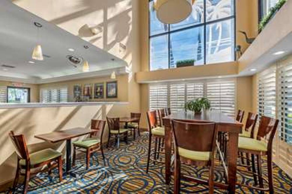 Best Western Cocoa Beach Hotel & Suites 8