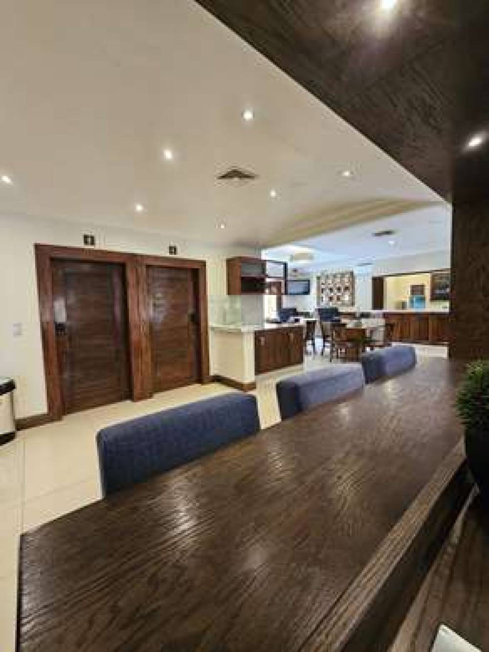 Best Western Cumbres Aeropuerto 9