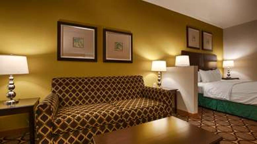 Best Western Douglas Inn & Suites 4