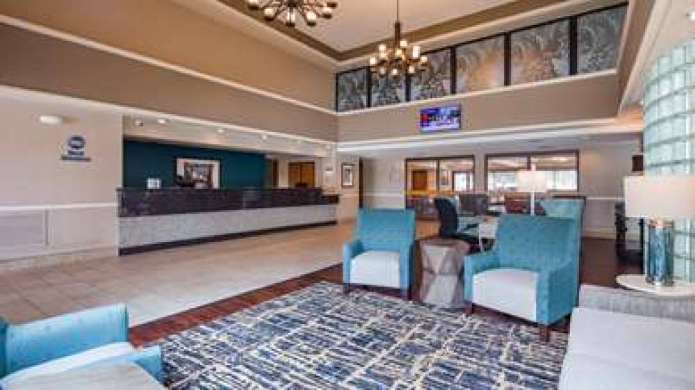 Best Western East Towne Suites 4