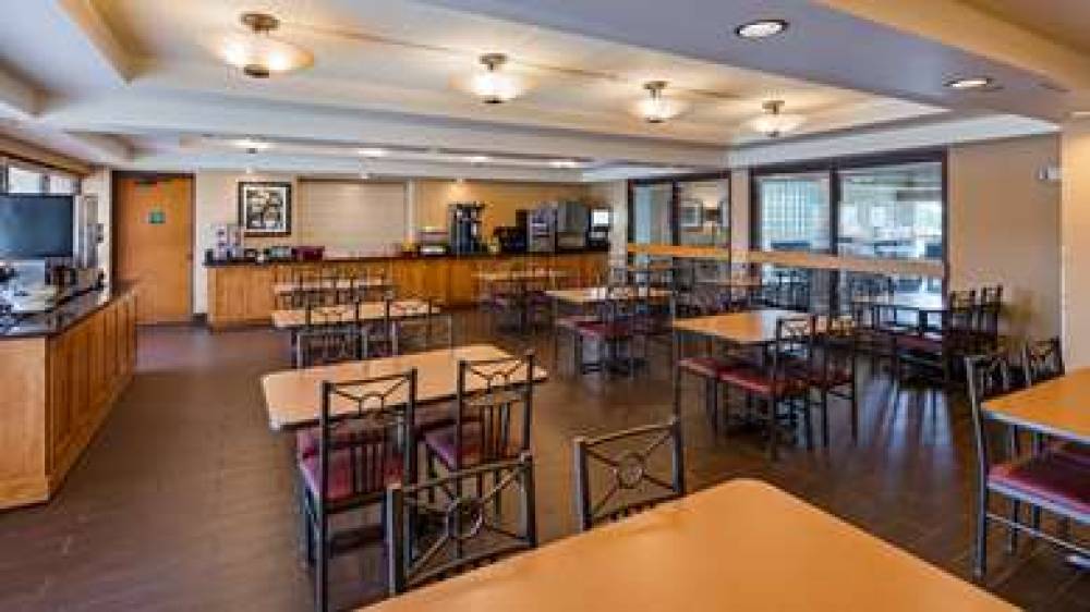 Best Western East Towne Suites 7