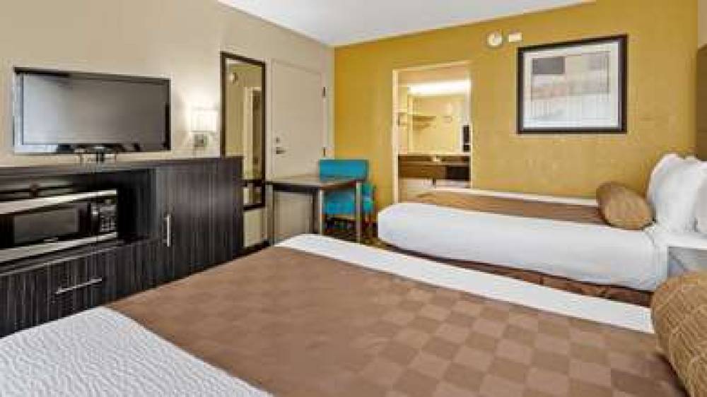 BEST WESTERN Executive Inn 7