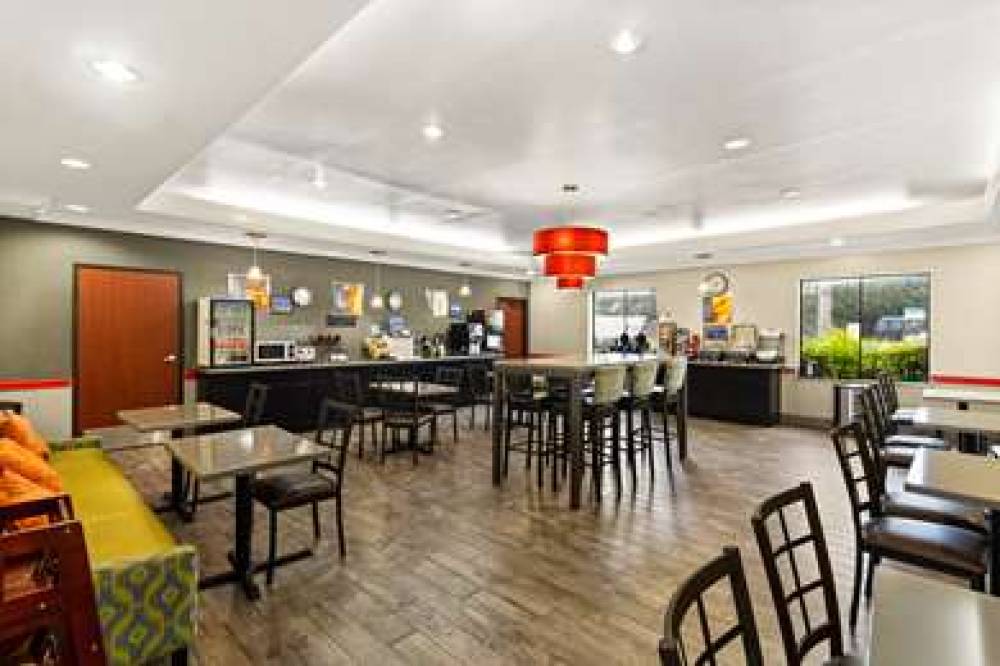 Best Western Galleria Inn & Suites 8