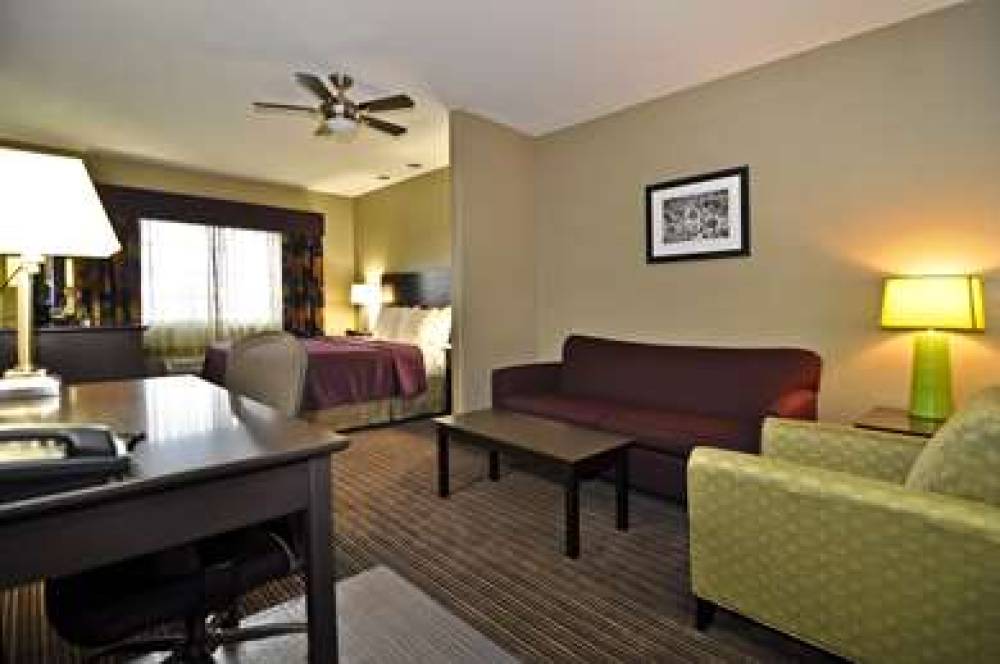 Best Western Giddings Inn & Suites 4