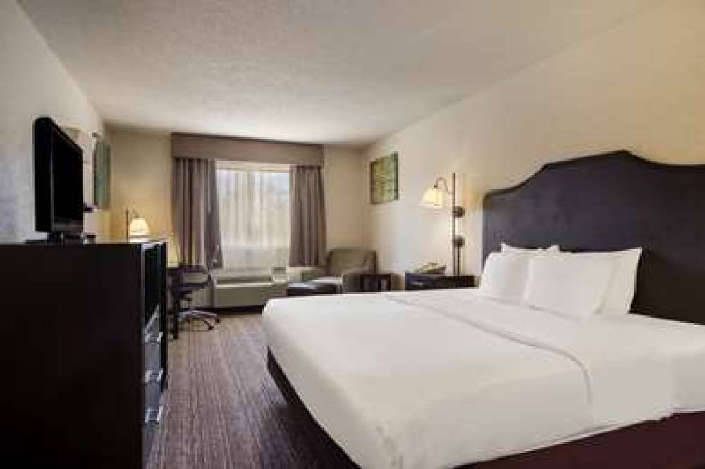 Best Western Grove City Inn 10