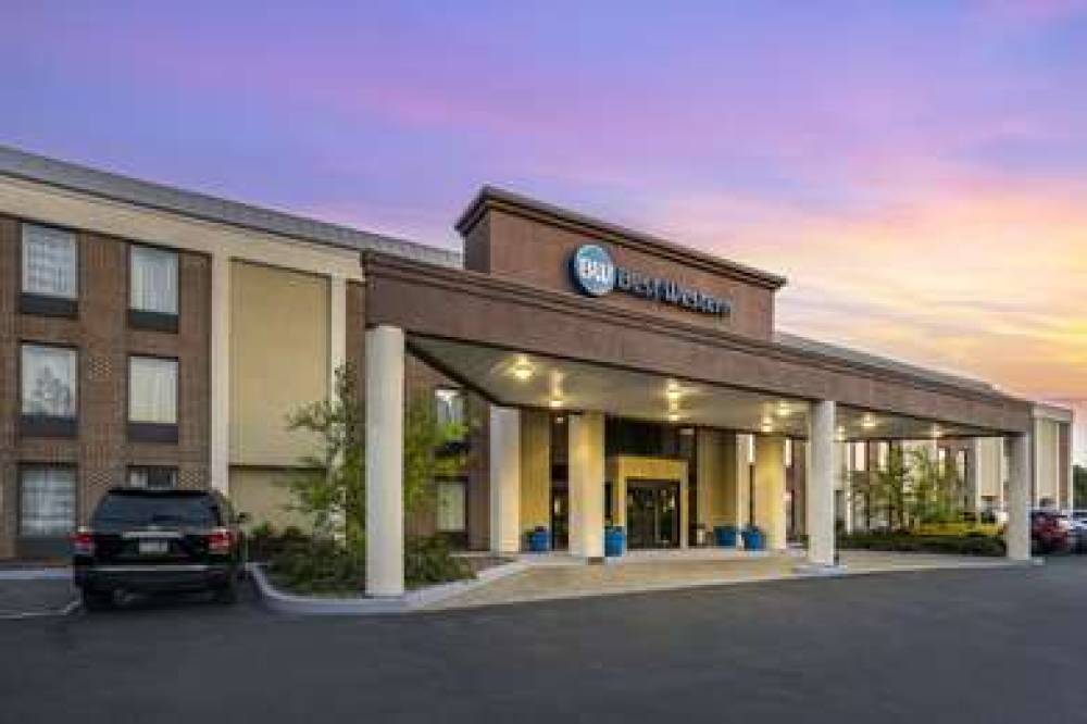 Best Western Harrisburg North 2