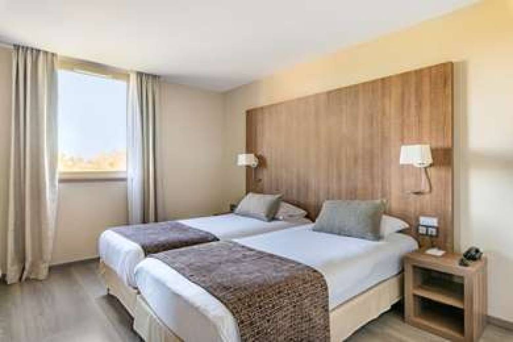 Best Western Hotel Des Barolles - Lyon Sud 7