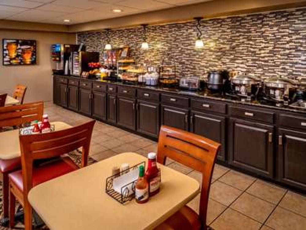 Best Western Huntington Mall Inn 10