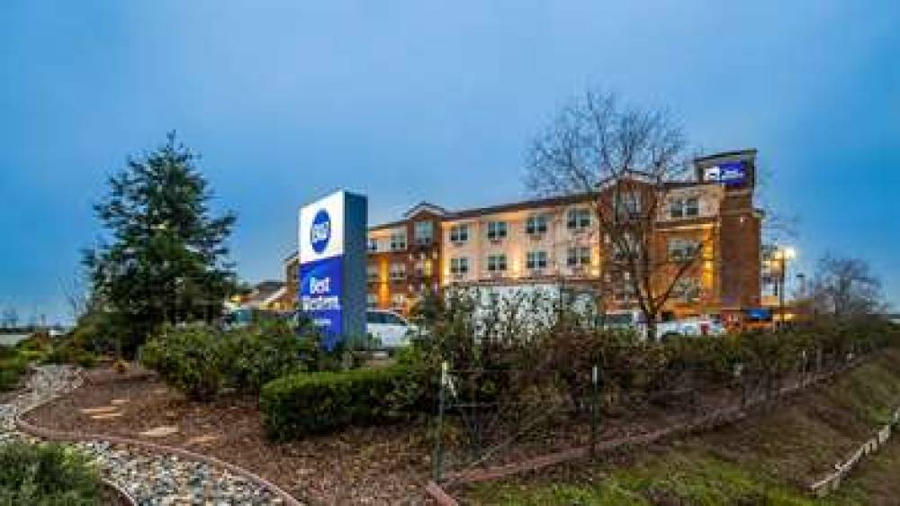 Best Western I 5 Inn & Suites