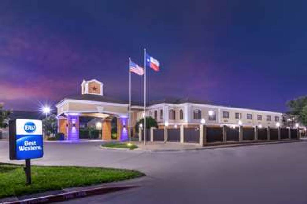 Best Western Inn & Suites 4