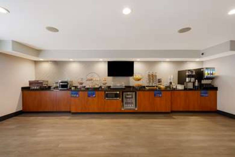 Best Western Inn & Suites Lemoore 5