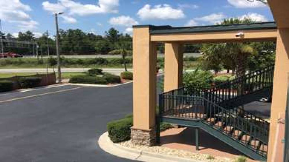 Best Western Inn & Suites Of Macon 9