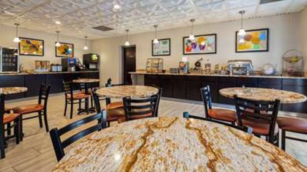 Best Western Knoxville Suites - Downtown 5