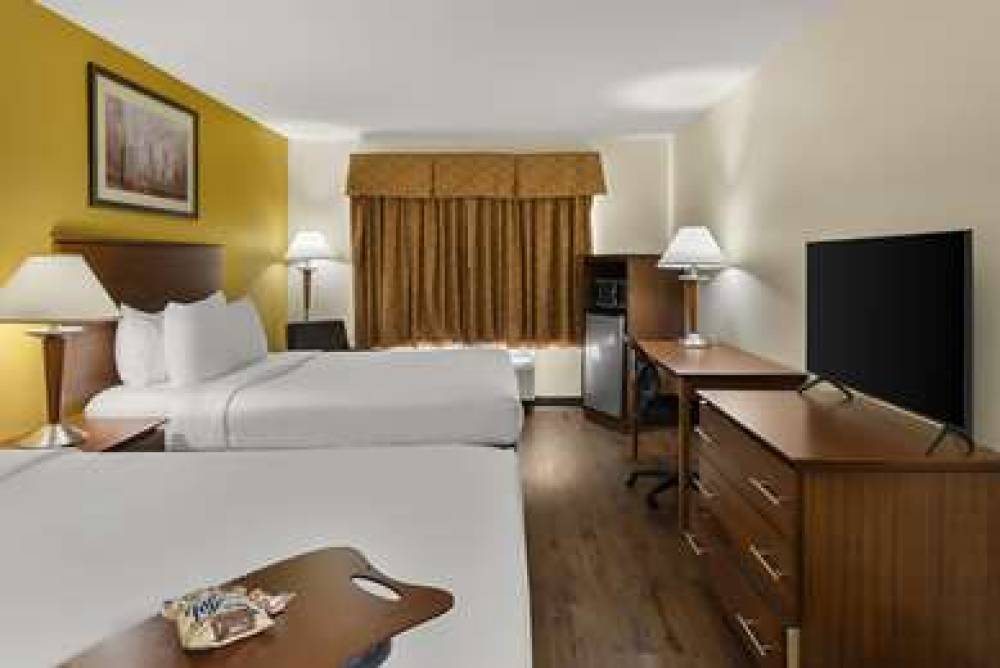 Best Western Lakewood Inn 7