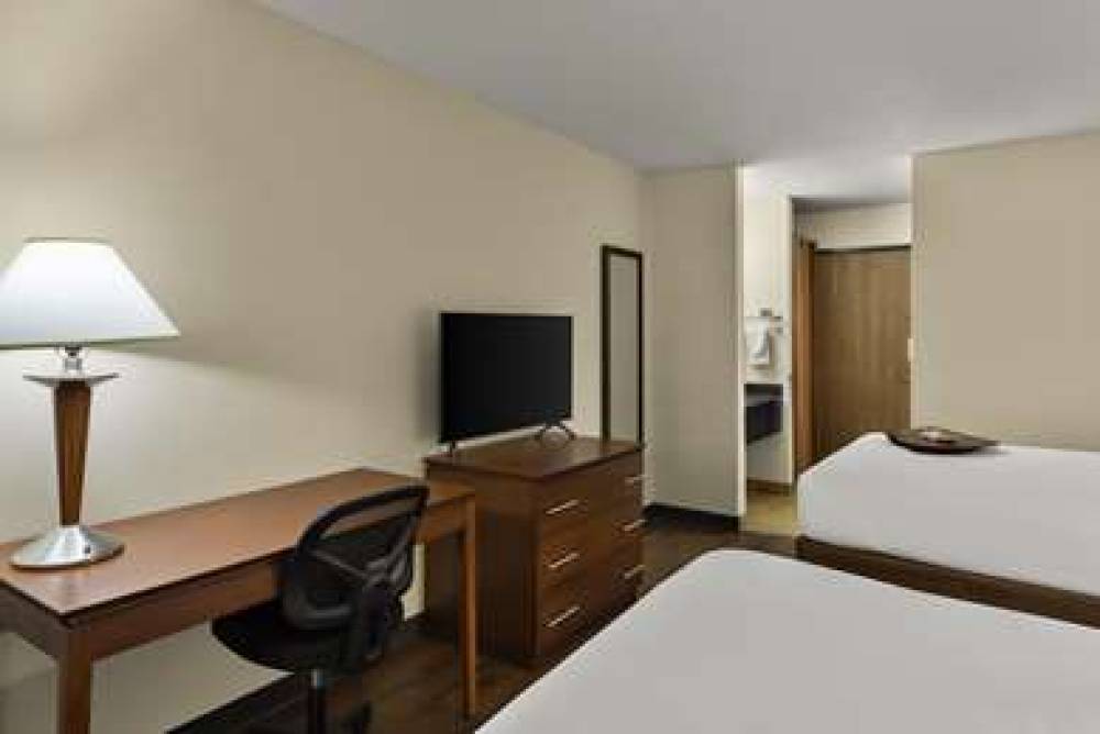 Best Western Lakewood Inn 6