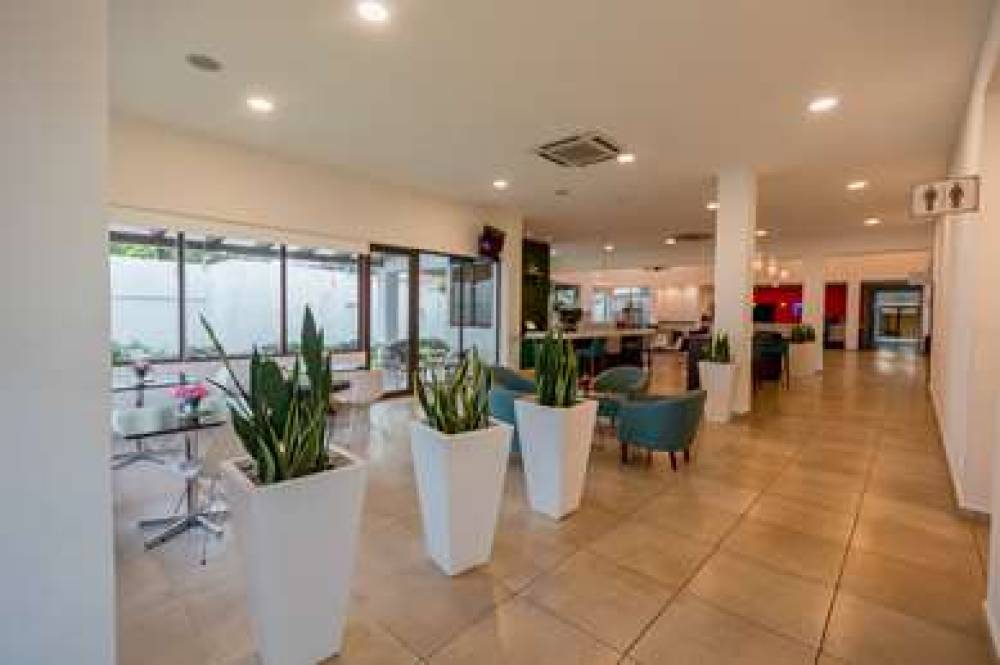 Best Western Las Mercedes Airport 8